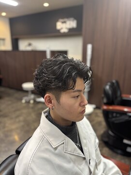 ドゥーエン(DoEN) 毛流れパーマ