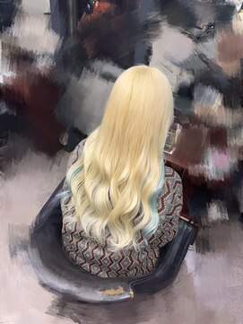 ビゼ 梅田(BIZE) 水色インナー！