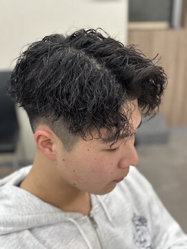スウェル 稲毛店(Swell) MEN’S HAIR/サーフカール/刈り上げセンターパート/稲毛
