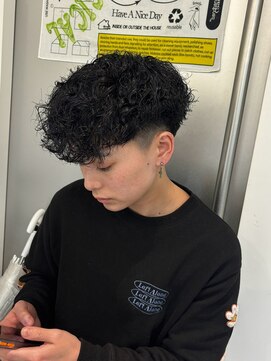 ウーズ ハラジュク(Ooze.HARAJUKU) ハッシュカットグレージュデザインカラーツートーンカラー原宿