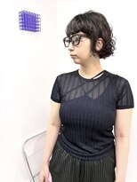 イラカ(elaka)&nbsp;束感ウェーブパーマ×ミニボブ