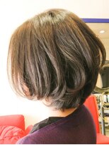 美容室アトリエプレッソ ふんわりと動きのある、大人のボブ