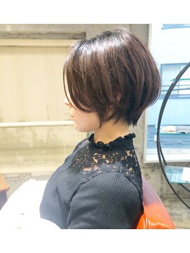 サロンドミルク 溝の口店(salon de MiLK) スッキリ収まる前下がりショート