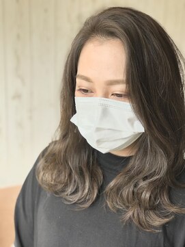 エイチ バイ エムズハウス(H eitch by mshouse) 透け色×カーリーセミディ