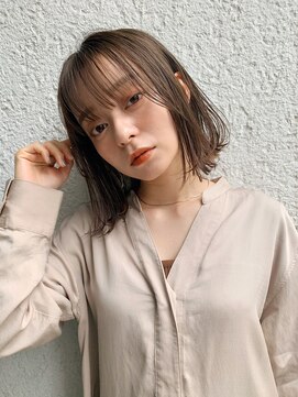 メイクス 表参道(MAKE'S omotesando) 切りっぱなしボブ ブリーチなし オリーブベージュ 透明感カラー