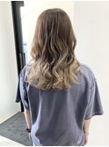ホワイトベージュグラデーションカラー