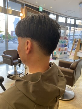 コワファースト 大分(COIFF1RST) フェードカット