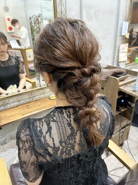 ブーミー(Bor mee) 【Bormee】編みおろしヘアセットタイトロープ編み結婚式お呼ばれ