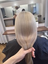 シカ 神戸三宮元町店(Cica)&nbsp;ハイトーン ブリーチ ブロンド ぬきっぱなし 三宮 元町