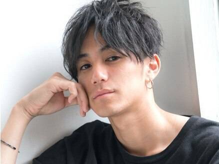 【メンズ限定】高濃度炭酸スキャルプシャンプー＋カット \5.400 