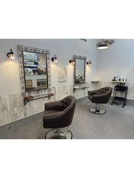 気兼ねなく話しやすいスタッフが迎えるプライベートサロン♪クセやダメージのお悩みなど何でも相談できる☆