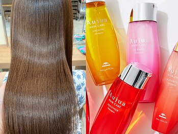 タヤ アトレ四谷店(TAYA)の写真/【Aujua認定サロン×髪質改善】ヘアソムリエが行う毛髪診断で最適なトリートメントをご提供します。