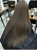オリーブベージュ