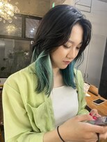 ステア メゾン(stir maison)&nbsp;黒髪に映えるターコイズブルーのインナーカラー吉祥寺