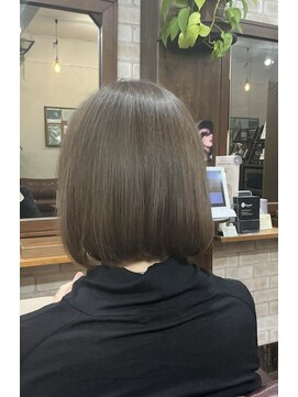グレージュカラー×ボブスタイル♪
