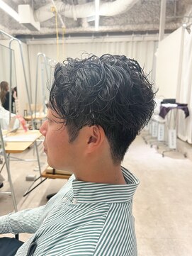 フルールバイアヴァンスクロス(Flulu by avance. cross) 無造作パーマ