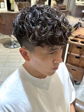 バトン(BATON) スペインカール/メンズパーマ/メンズカット