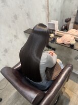 シシ 新宿(She 2.)&nbsp;髪質改善/縮毛矯正/カラー/トリートメント/韓国/艶髪/艶感