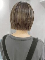 レラート デザイン コスタ 浦和(Relato DESIGN COSTA)&nbsp;ハイライト×ぱっつんボブ