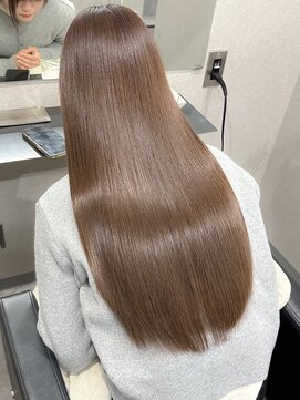 スラッシュホワイト テラッソ前店(SLASH white) 髪質改善/縮毛矯正/トリートメント/姫路