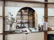 ニュートラル ヘアワークス(NewtraL hairworks)の雰囲気（個室でゆったり◎）