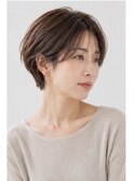 横顔美人ショートヘア