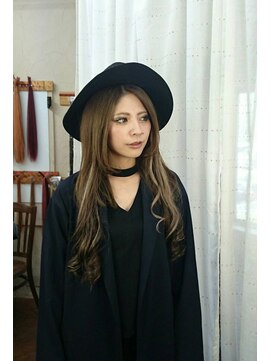 エクステンション アトレ(extention attre) 巻き髪でも際立つオシャレアッシュカラー