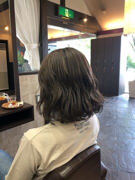 ナトゥーラ 岐阜(Natura) グレージュロブ