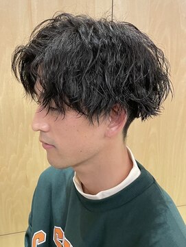 ニアウ 太田店(Niau) センターパートツイストスパイラルパーマメンズ波巻きパーマ