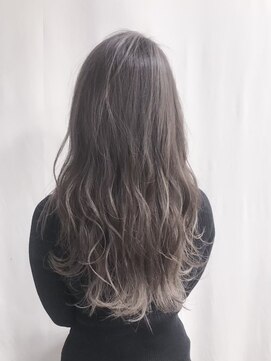 トアン(toan) ブリーチ必須【アイスグレー】