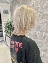 ノア(NOAH)&nbsp;ホワイトベージュ×ウルフカット