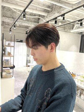 キートス(Kiitos) センターパート　韓国系スタイル