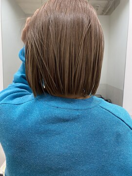 サロウィン 那覇店(SALOWIN) 切りっぱなしボブ×ミルクティーブラウン くすみマロンベージュ