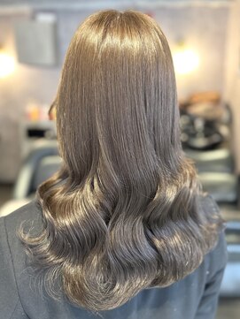 エルバイラビス 大宮(elu by lovis) 《mana》オリーブベージュ/ダブルカラー/Aujuaトリートメント