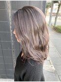 グレージュ切りっぱなしボブ前髪ありミニボブミルクティベージュ