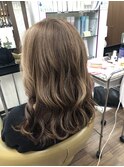 オリーブグレージュ☆巻き髪仕上げ
