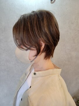 ザベース(the base) ショート　ハイライト　ブリーチ