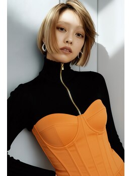 クラメールパリ 福岡(Kraemer Paris)の写真/【天神】ケアブリーチで叶える透明感。ミルクティベージュ＆グレージュで、品のある大人可愛いを演出