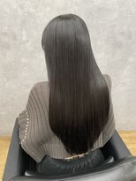 フンヌ フンヌ(funnufunnu) うる艶ストレート
