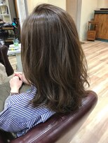 ルッソカナン(Lusso canaan) アッシュブラウンでツヤツヤ大人髪へ