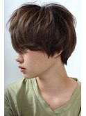 &ヘアー/動きのあるショート