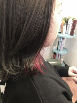 ヒッピーヘアー(Hippie Hair) マットグレージュ+インナーピンク