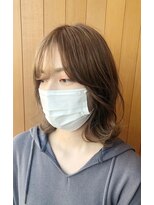 シャメル(Chamel)&nbsp;外ハネウルフレイヤーミルクティーベージュ20代30代40代