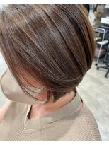 リコ ヘアアンドリラクゼーション 一宮店(LICO HAIR&RELAXATION) ハイライトカラーのショートボブ