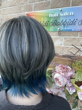 ビビディバビディブー(Bibbidi Bobbidi Boo) 個性派スタイル