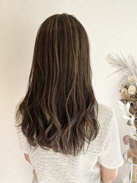 イソラヘアアトリエ(Isola hair atelier) 【Isola】垢抜けハイライト×ゆるふわロング