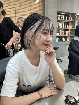 ロンドワン 三宮元町(Lond one) 前髪インナーカラー/ぷつっとミニボブ/ミルクティーベージュ