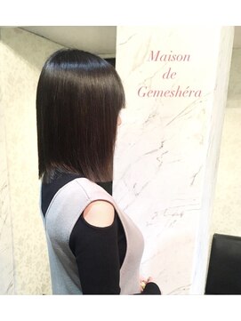 メゾン ドゥ ジェメシェラ(Maison de gemeshe'ra) 丸くないヘイリーmidi パツっと感が可愛い