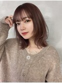 ミディアムレイヤーカット×ワンカール ぱっつん前髪