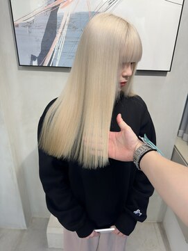 イリス 栄(Iris) 抜きっぱなしブロンド